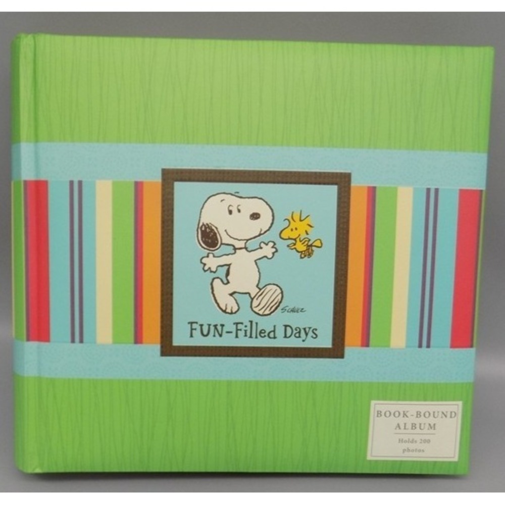 Snoopy Peanuts Photo Album Fun Filled Days Unused Book Bound 200 Pictures Vtg